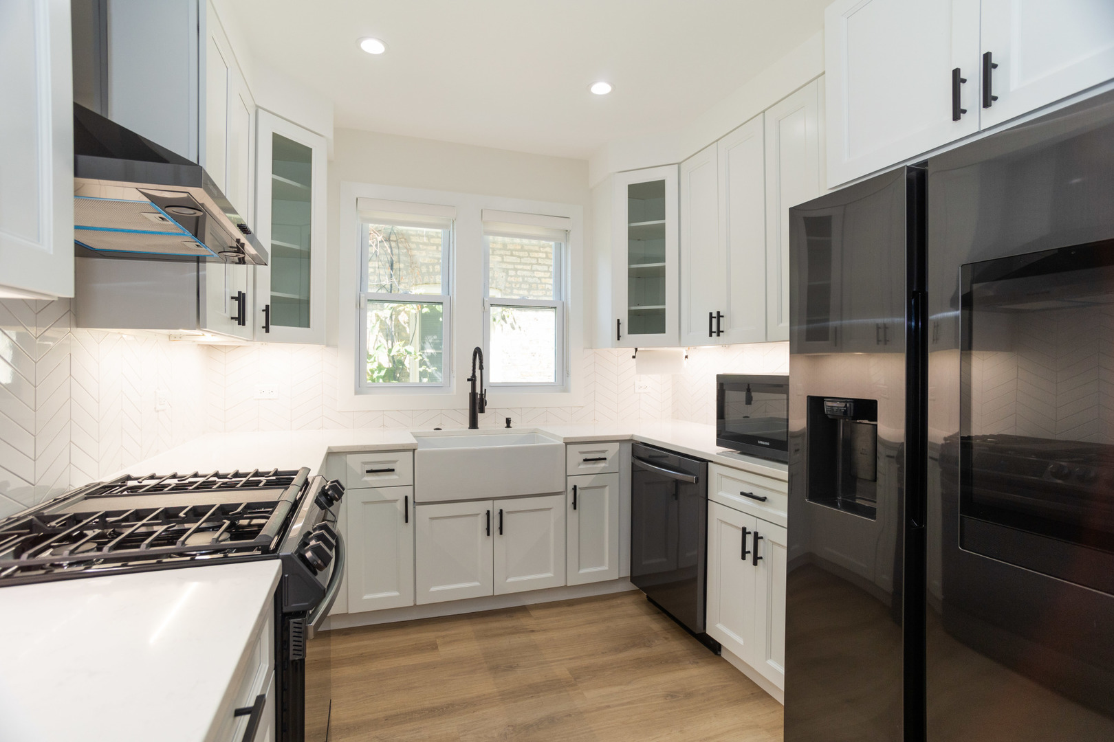 6522 N Natoma Avenue Unit: 1
