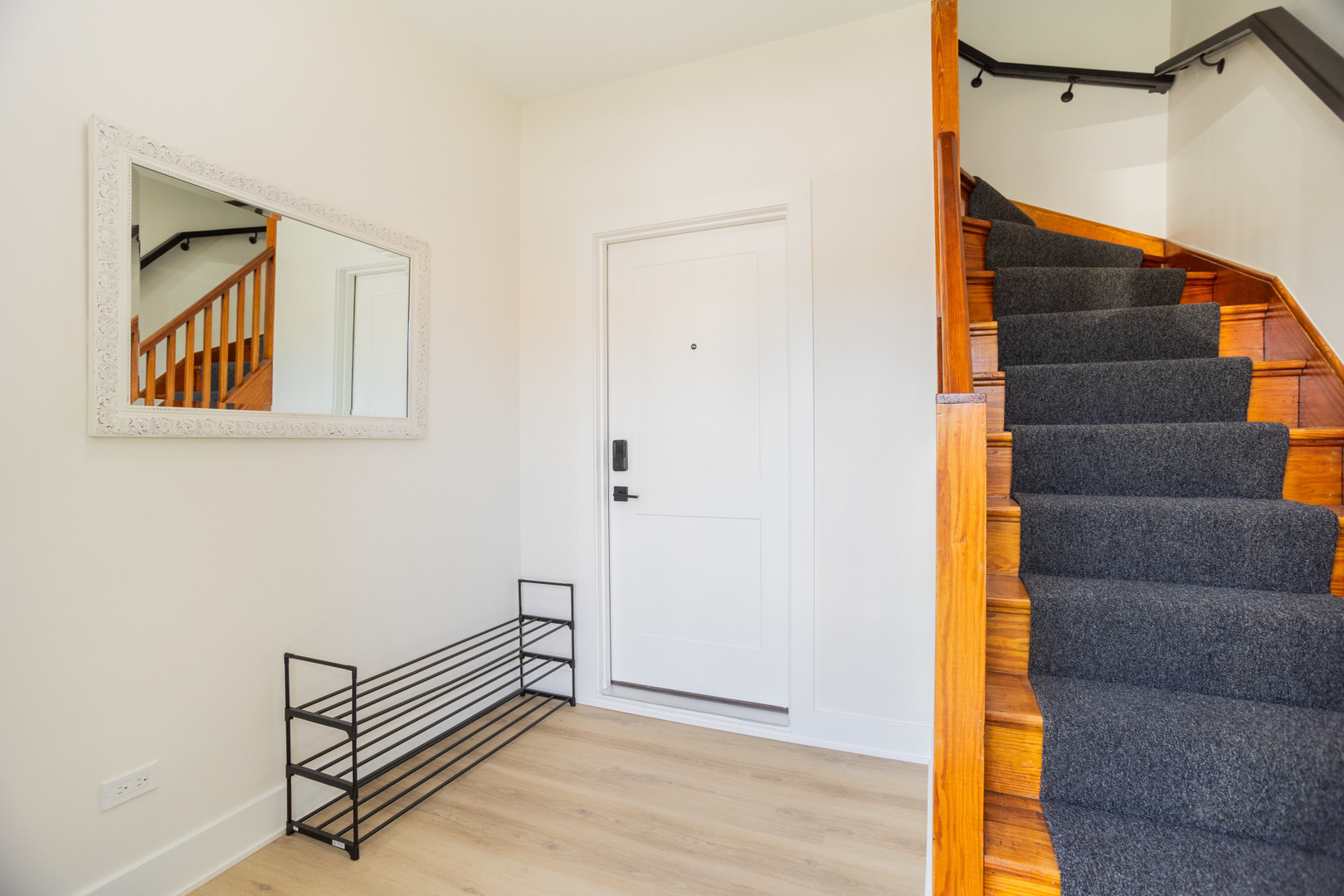 6522 N Natoma Avenue Unit: 1