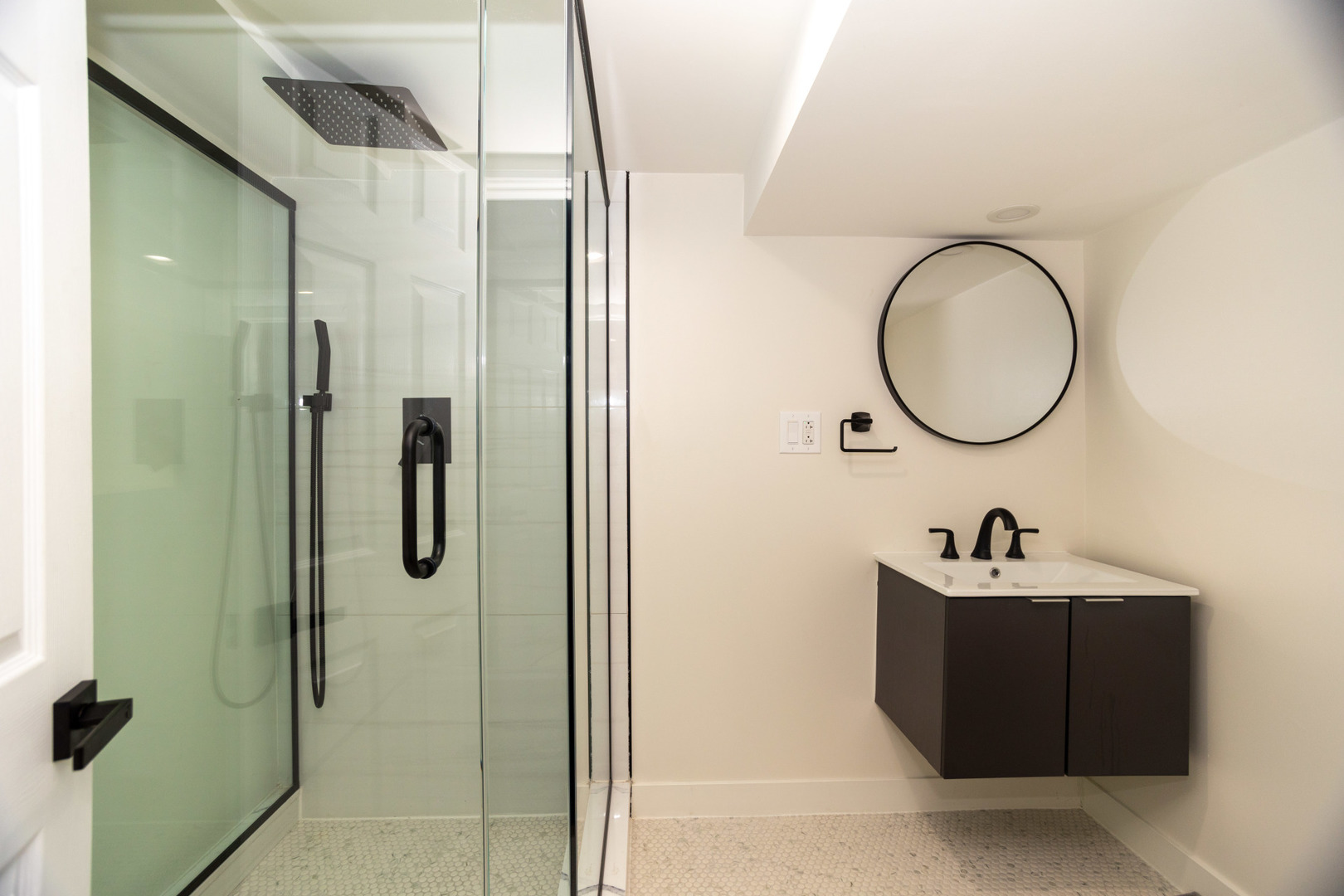 6522 N Natoma Avenue Unit: 1