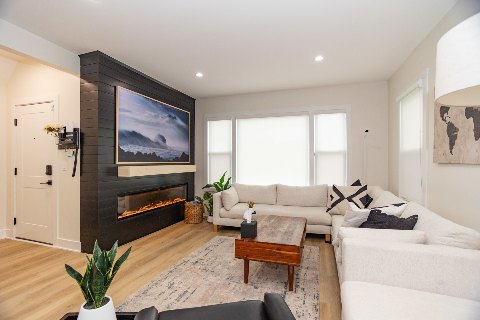 6522 N Natoma Avenue Unit: 1