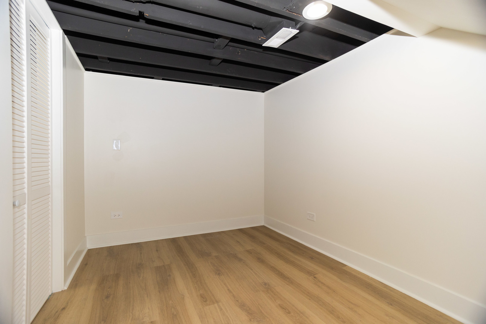 6522 N Natoma Avenue Unit: 1