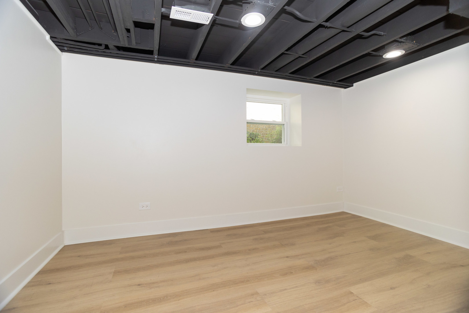 6522 N Natoma Avenue Unit: 1