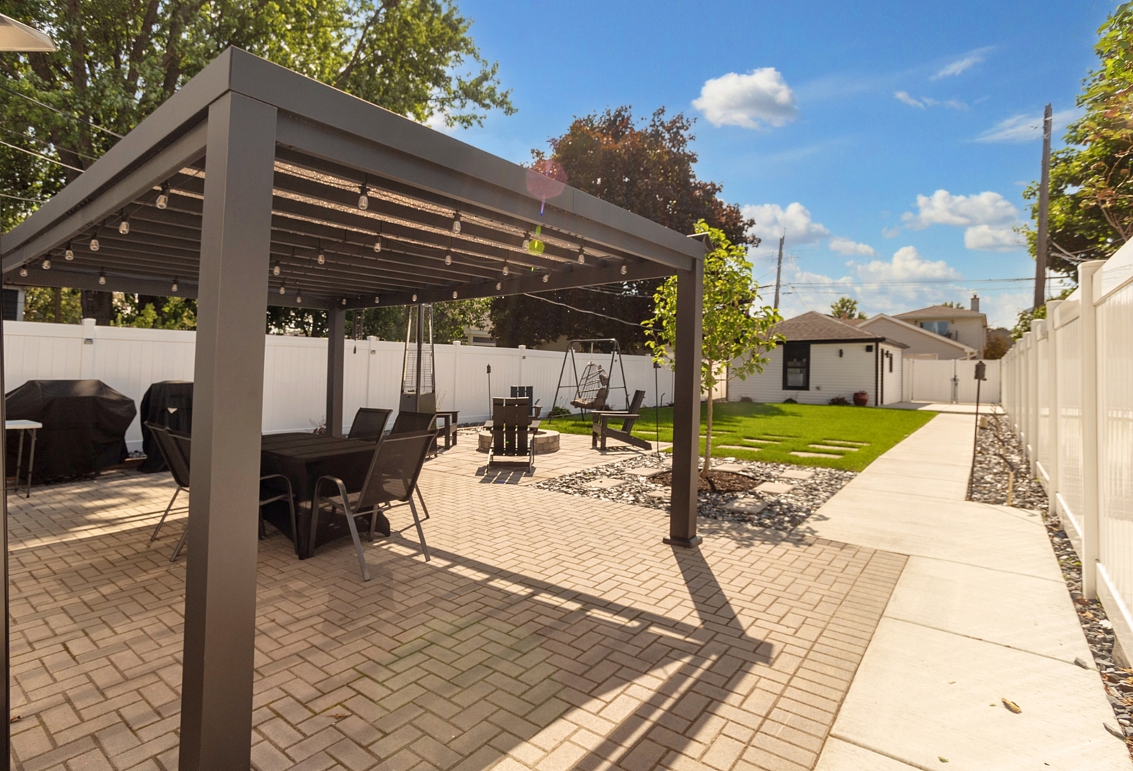 6522 N Natoma Avenue Unit: 1