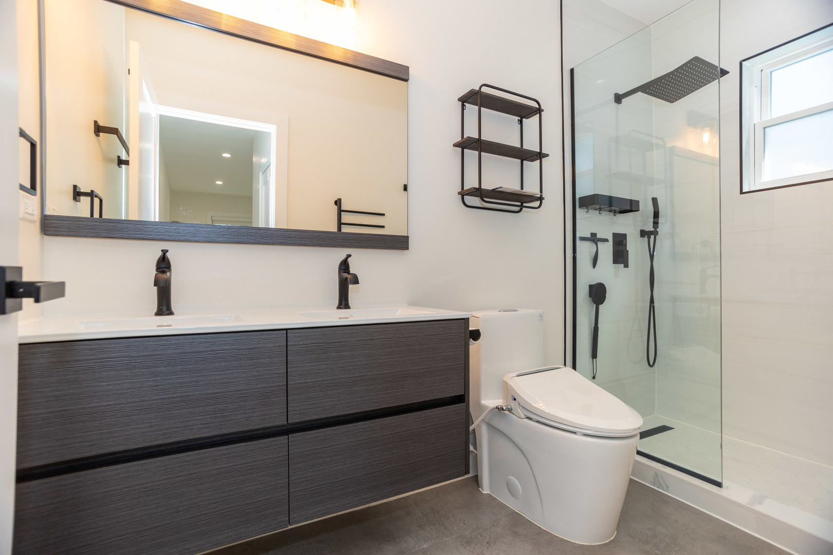 6522 N Natoma Avenue Unit: 1