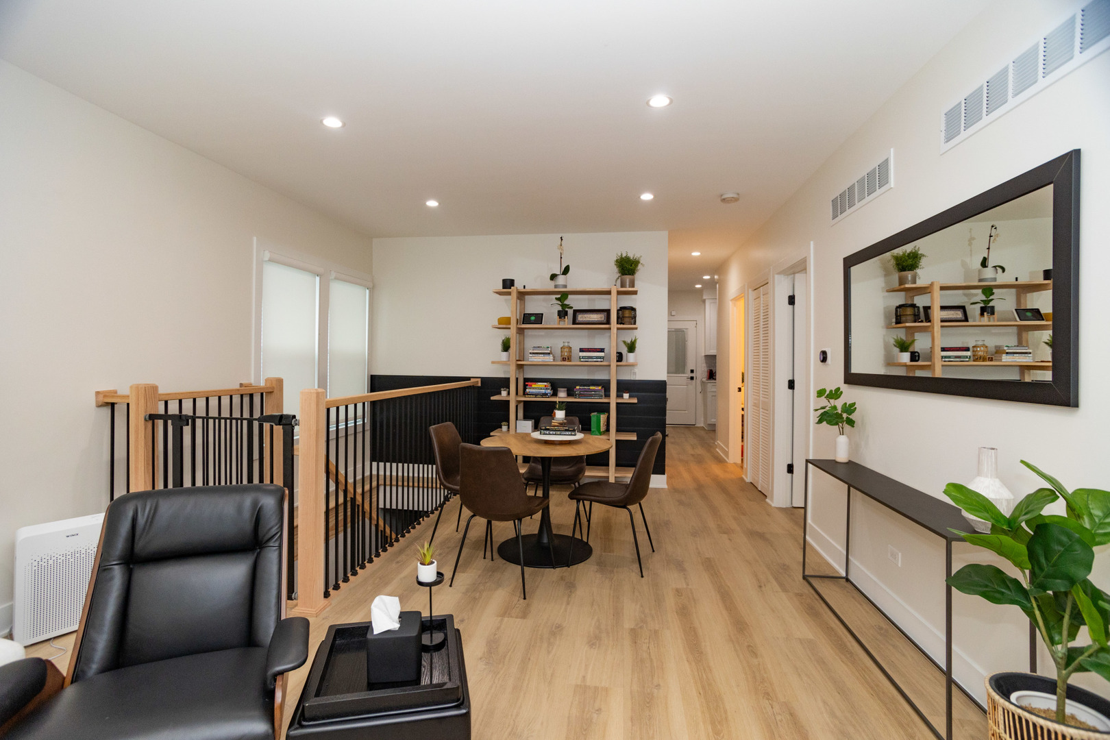 6522 N Natoma Avenue Unit: 1