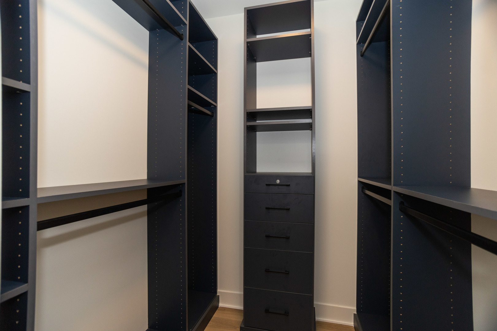 6522 N Natoma Avenue Unit: 1