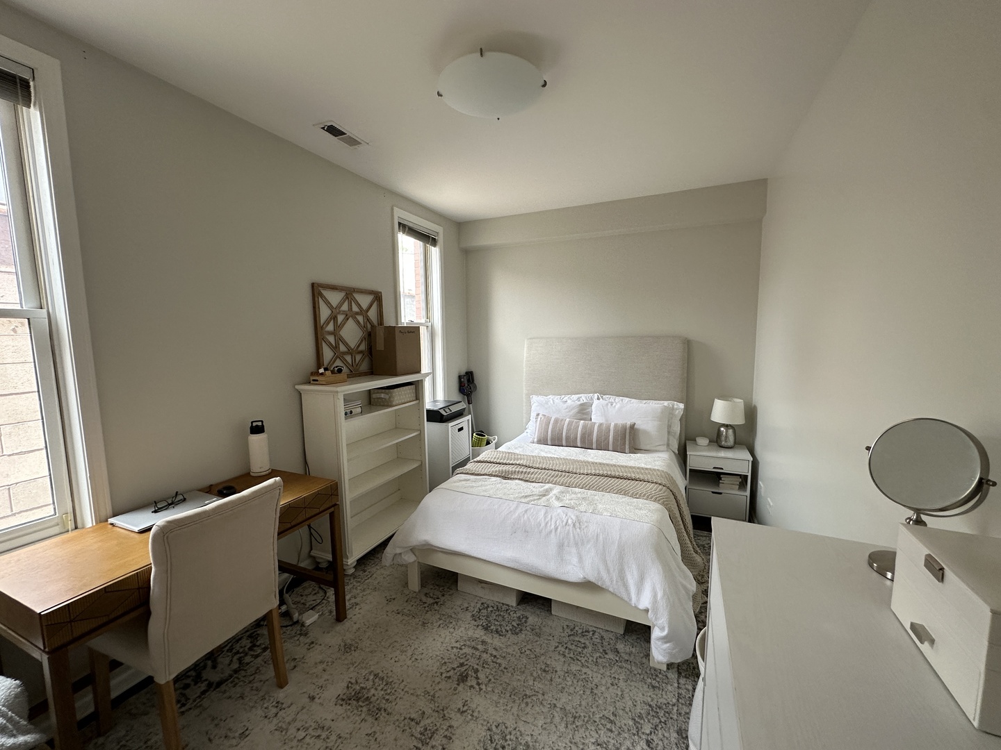 1539 N Wicker Park Avenue Unit: 1W