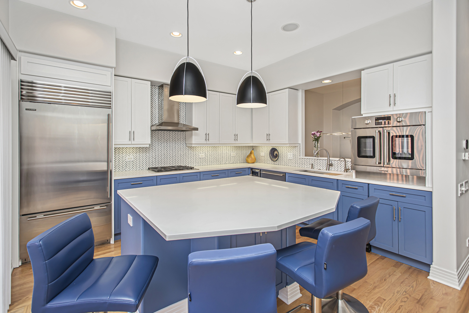 107 S Aberdeen Street