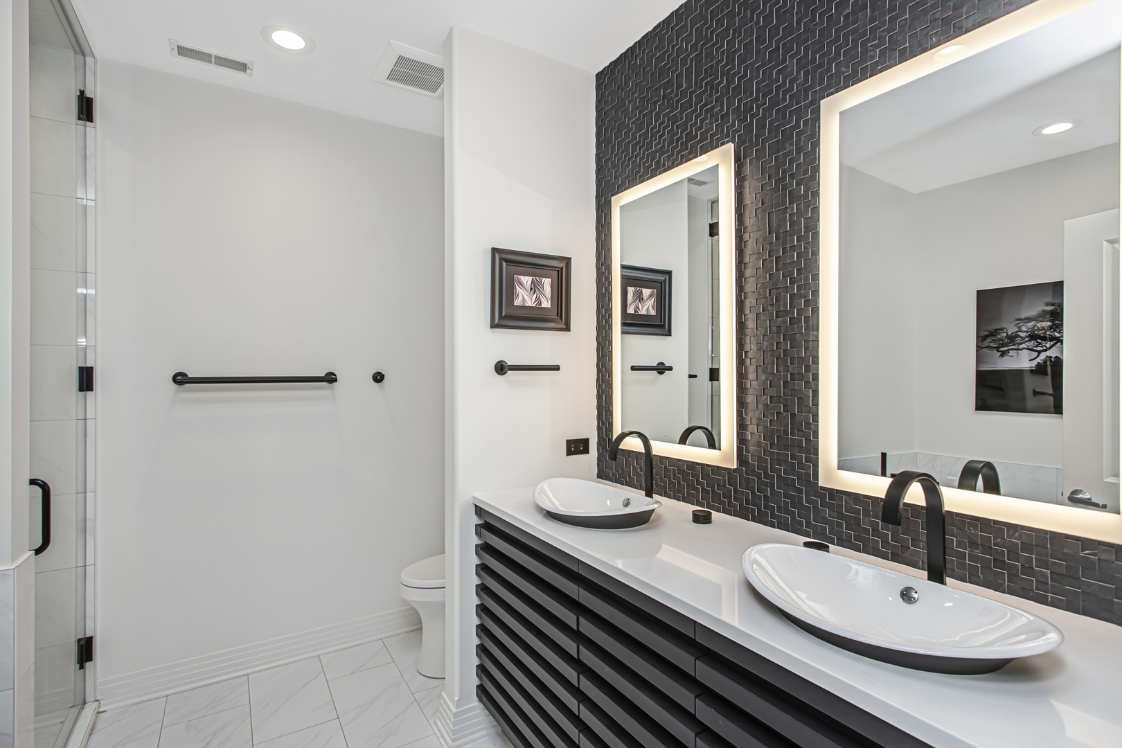 107 S Aberdeen Street