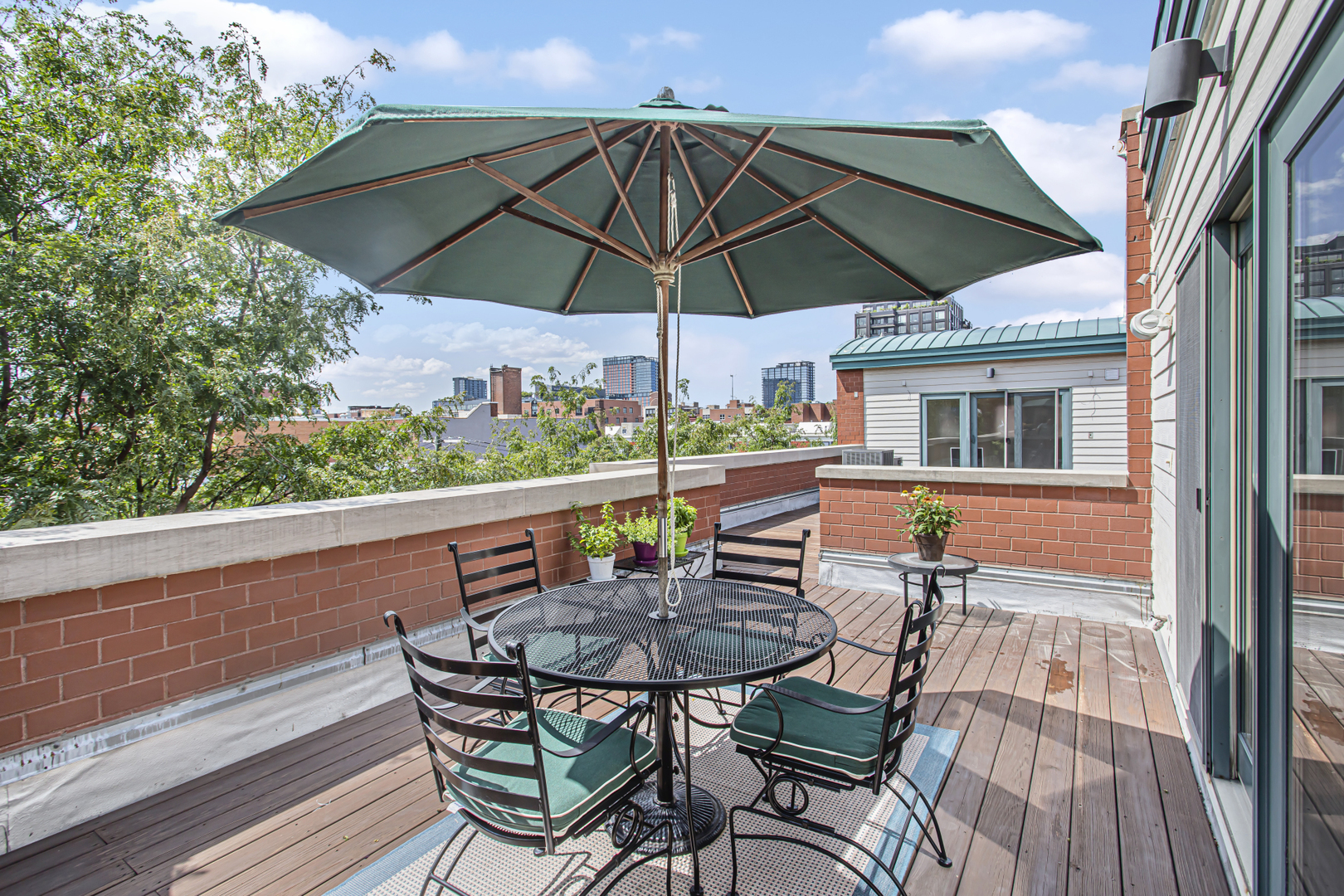 107 S Aberdeen Street