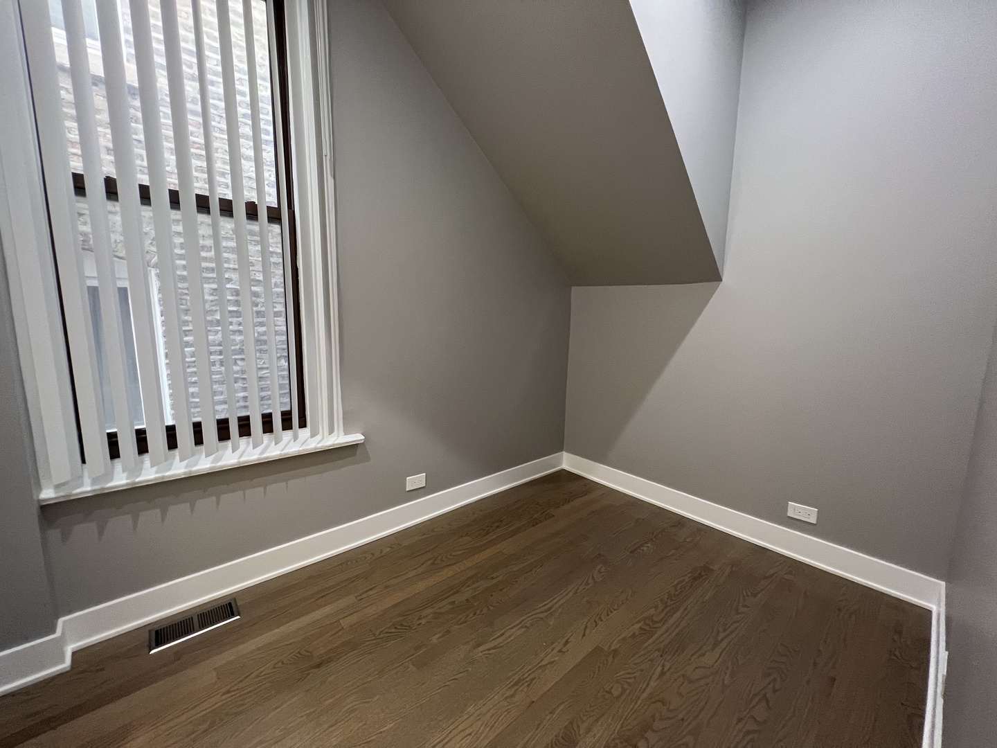 1227 W OHIO Street Unit: 1