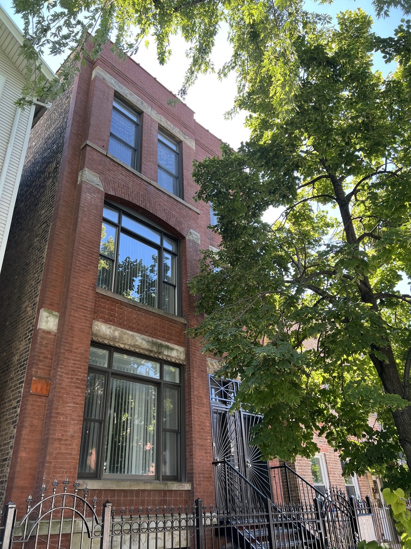 1227 W OHIO Street Unit: 1