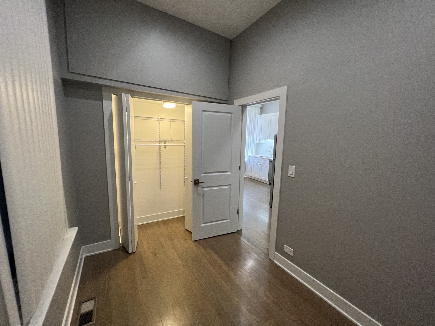 1227 W OHIO Street Unit: 1