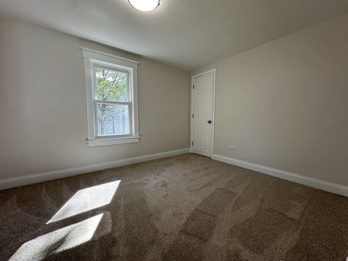 556 Caroline Place