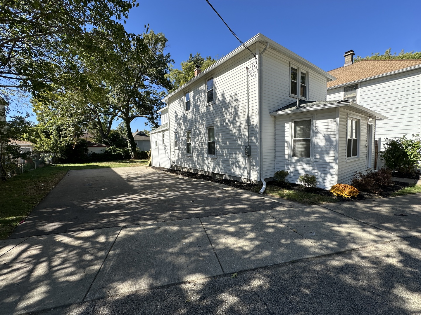 556 Caroline Place
