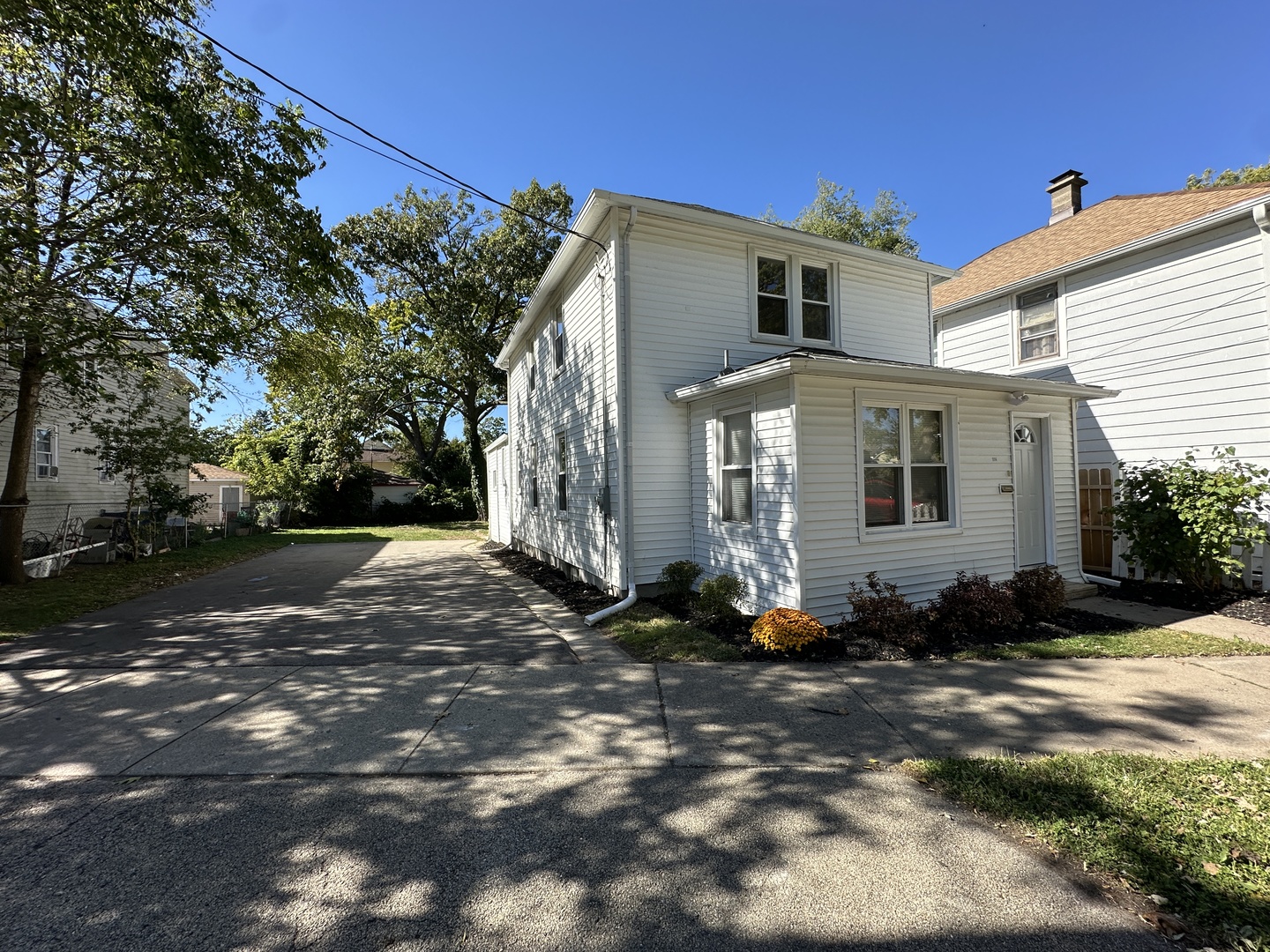 556 Caroline Place