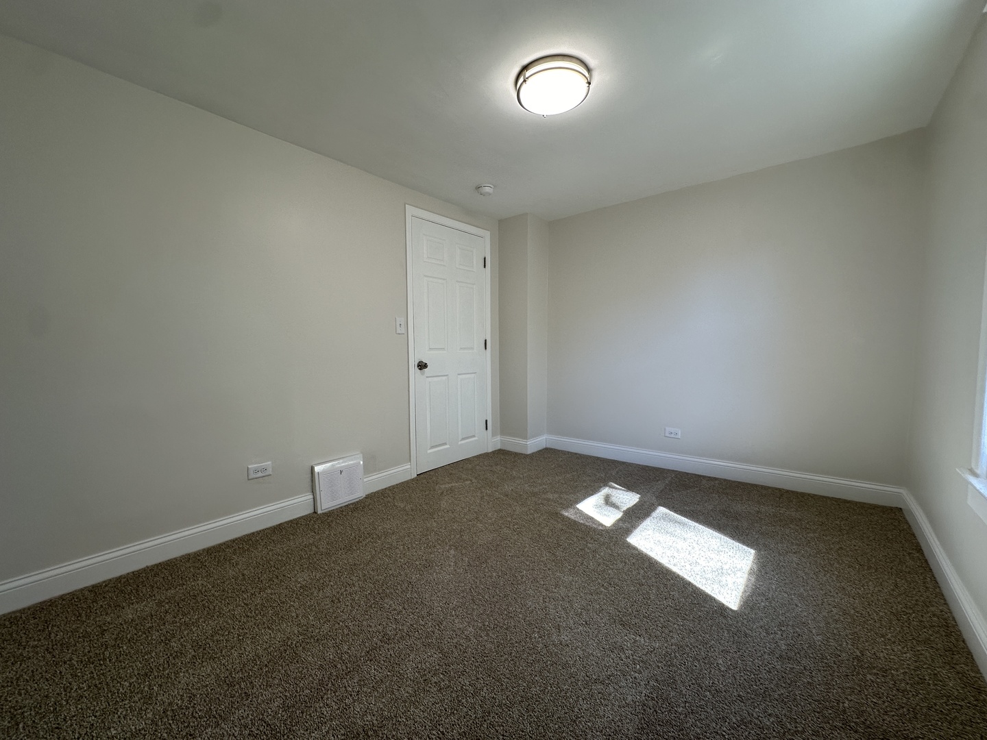 556 Caroline Place