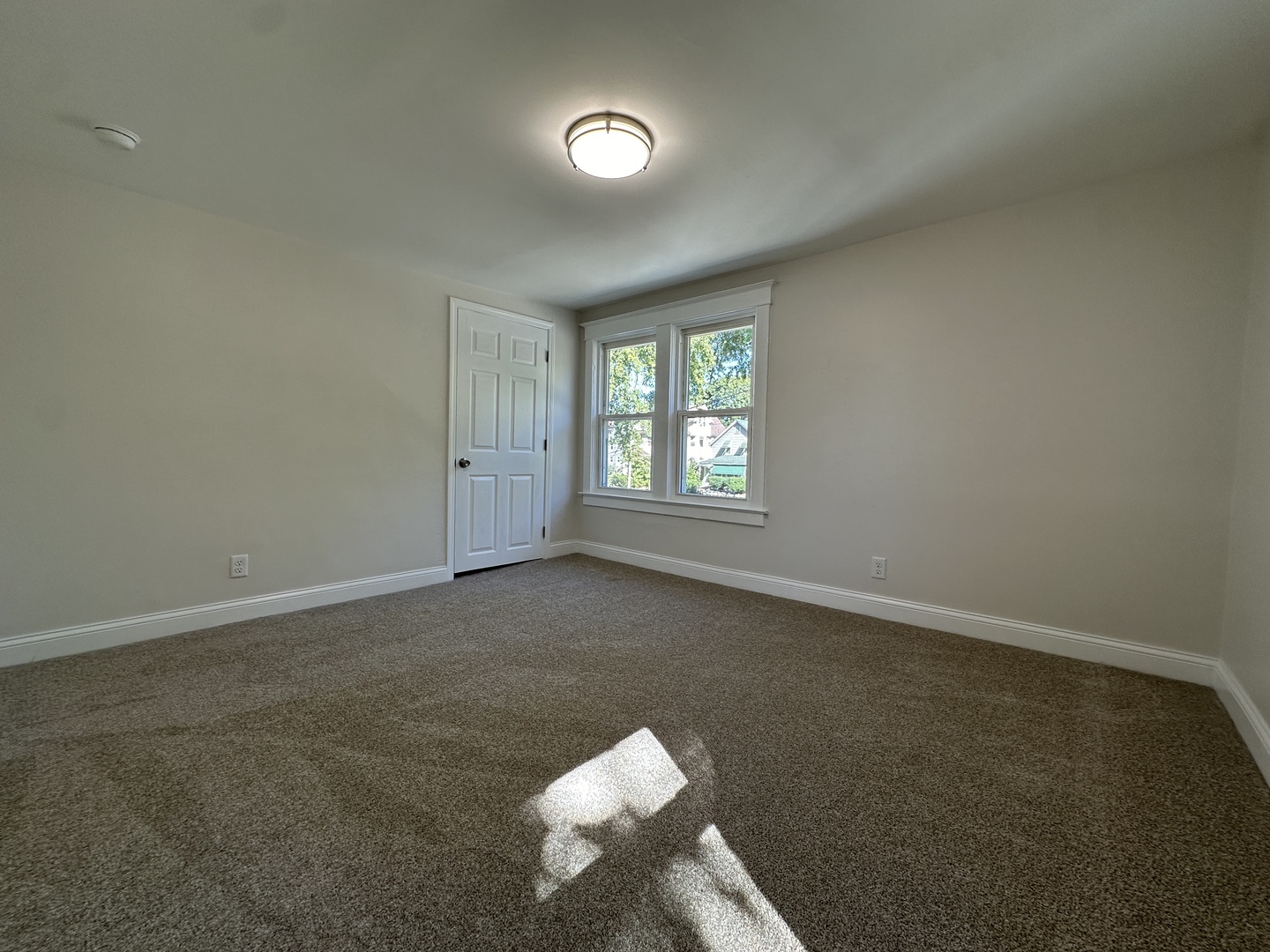 556 Caroline Place