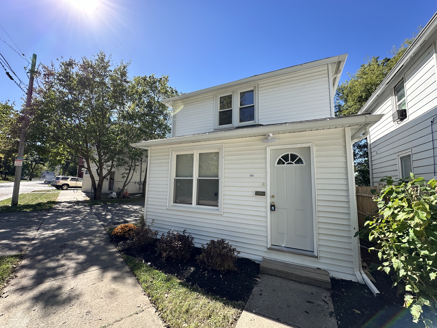 556 Caroline Place