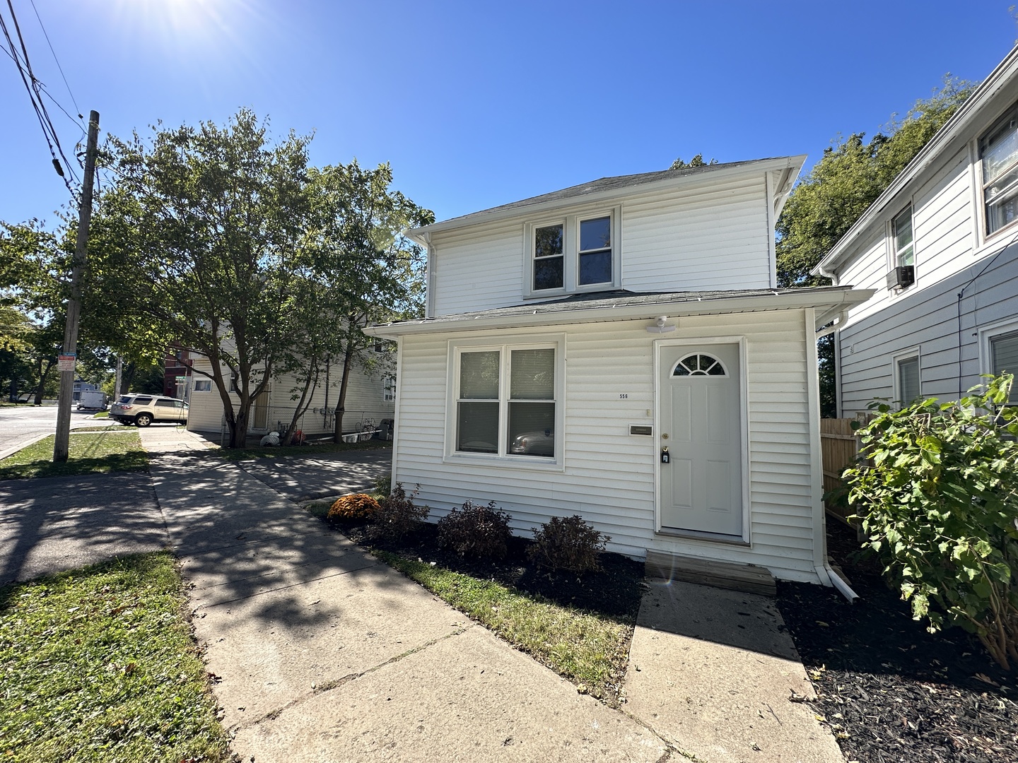 556 Caroline Place