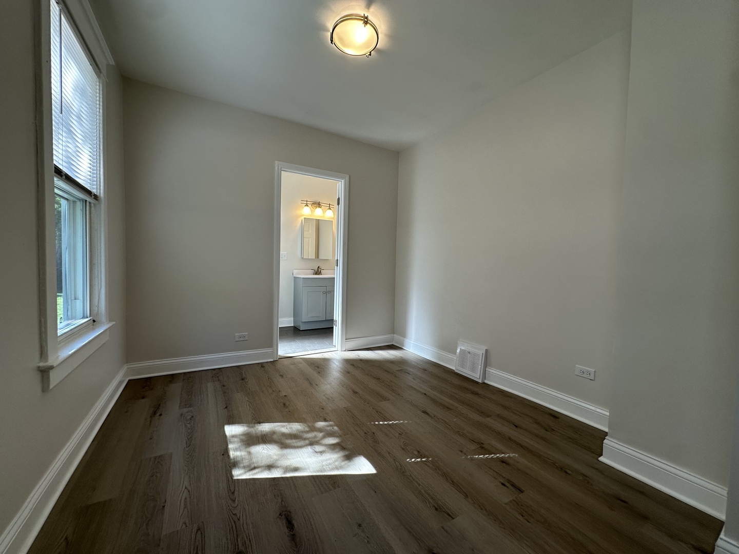 556 Caroline Place