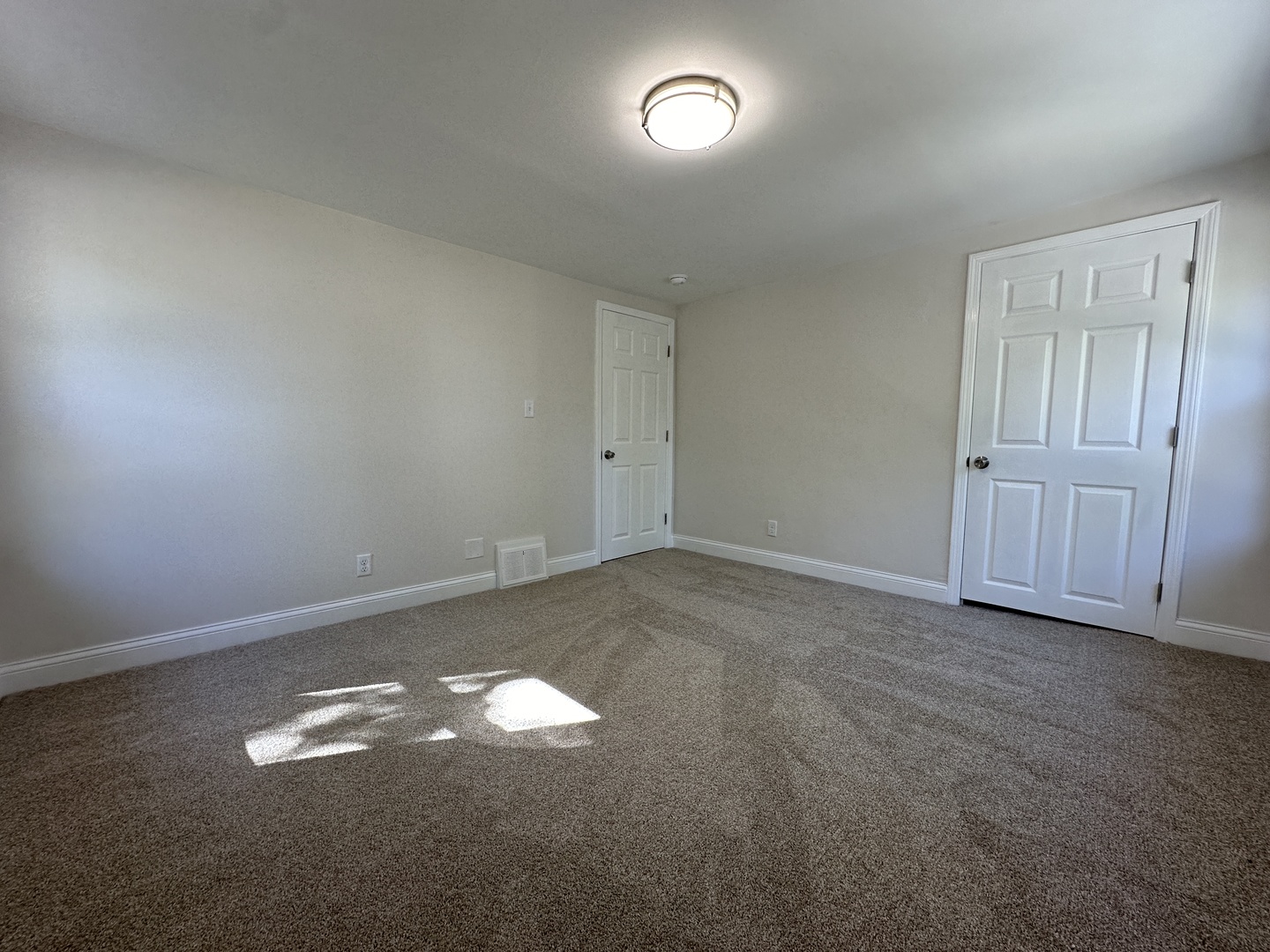 556 Caroline Place