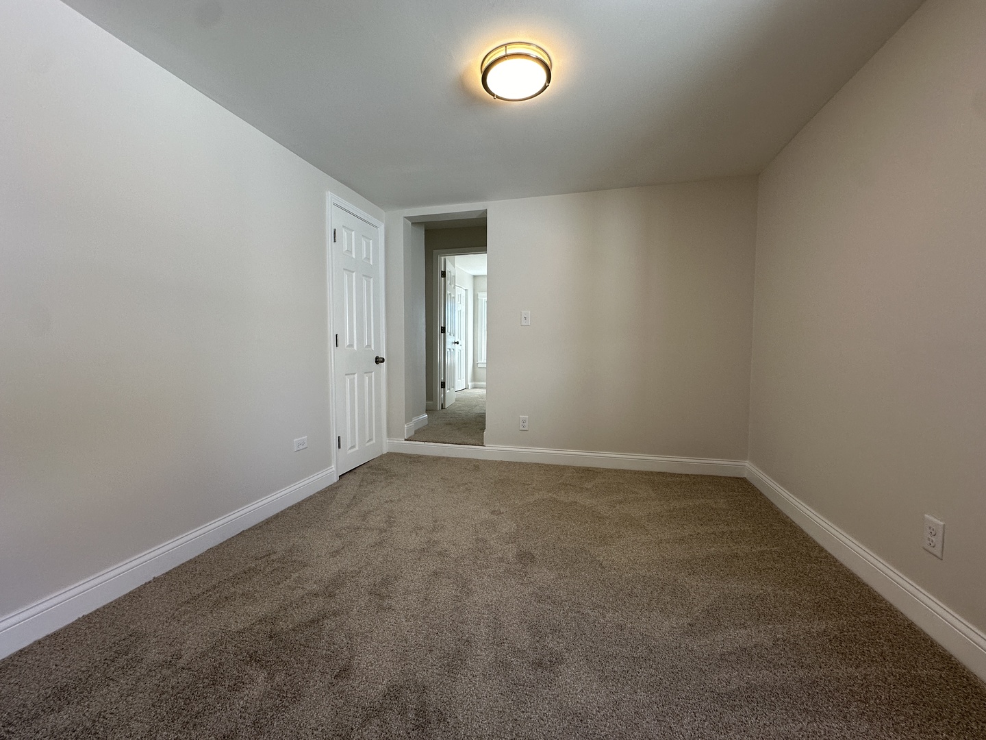 556 Caroline Place