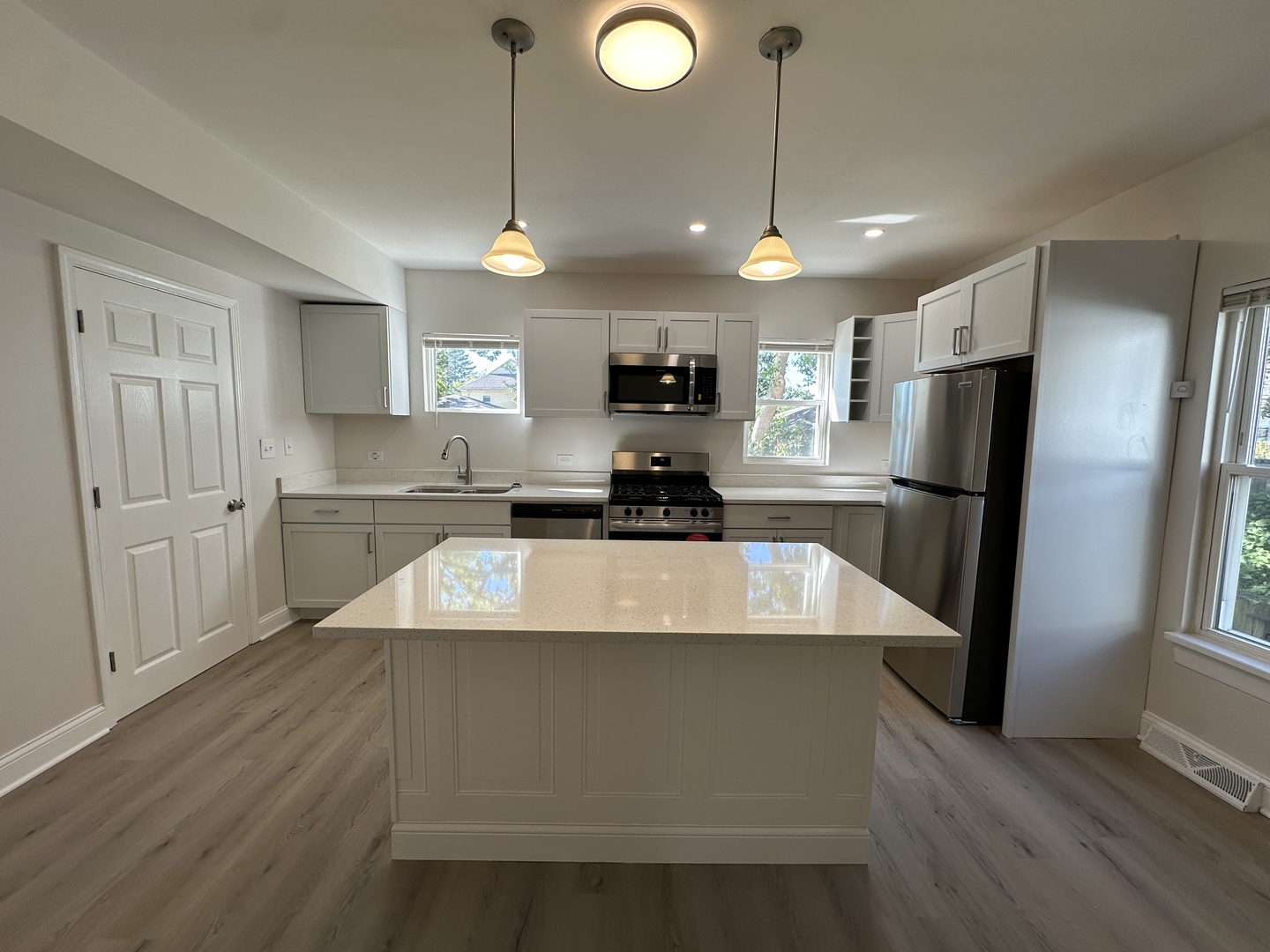 556 Caroline Place