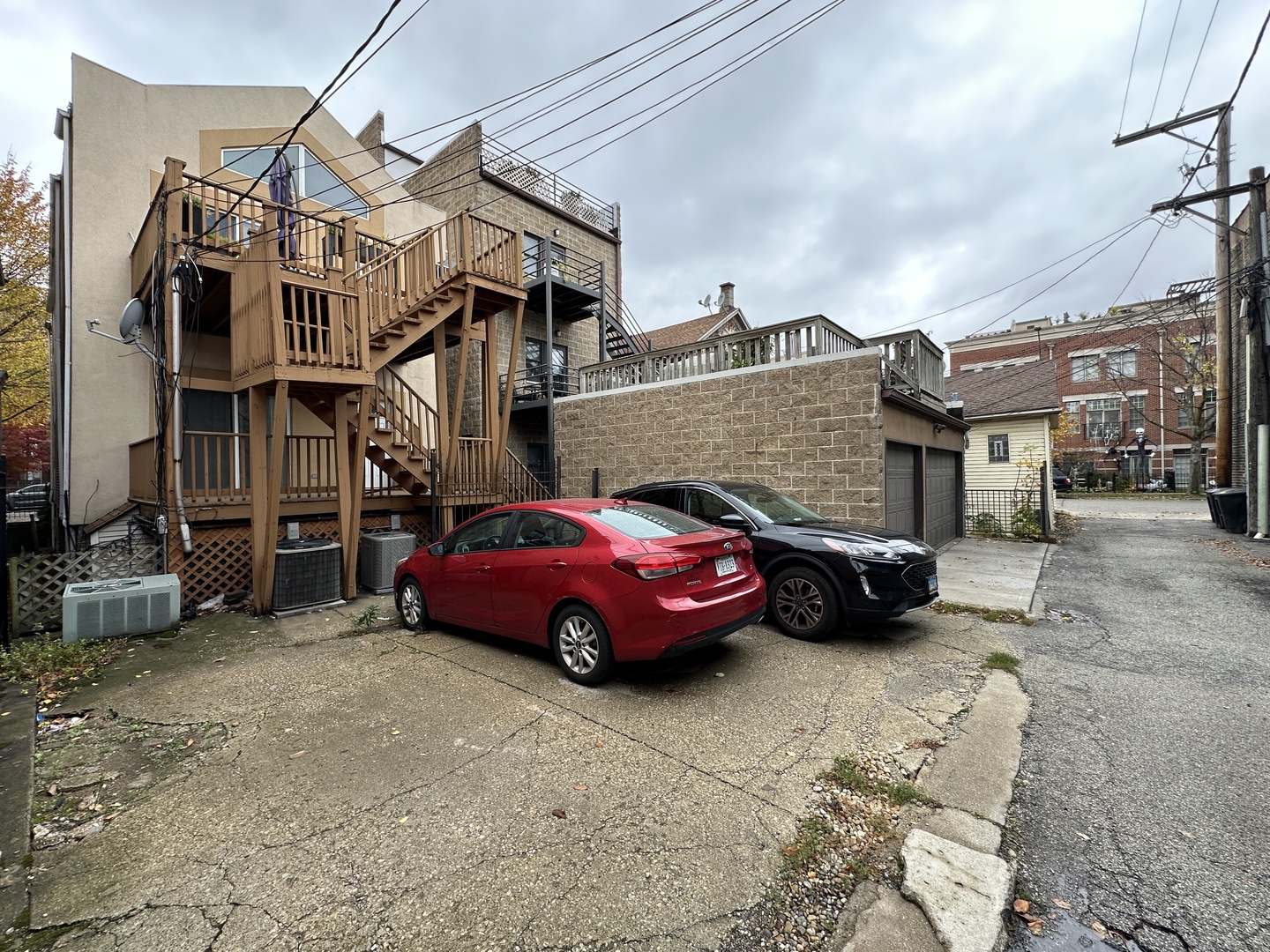 825 N May Street Unit: 1