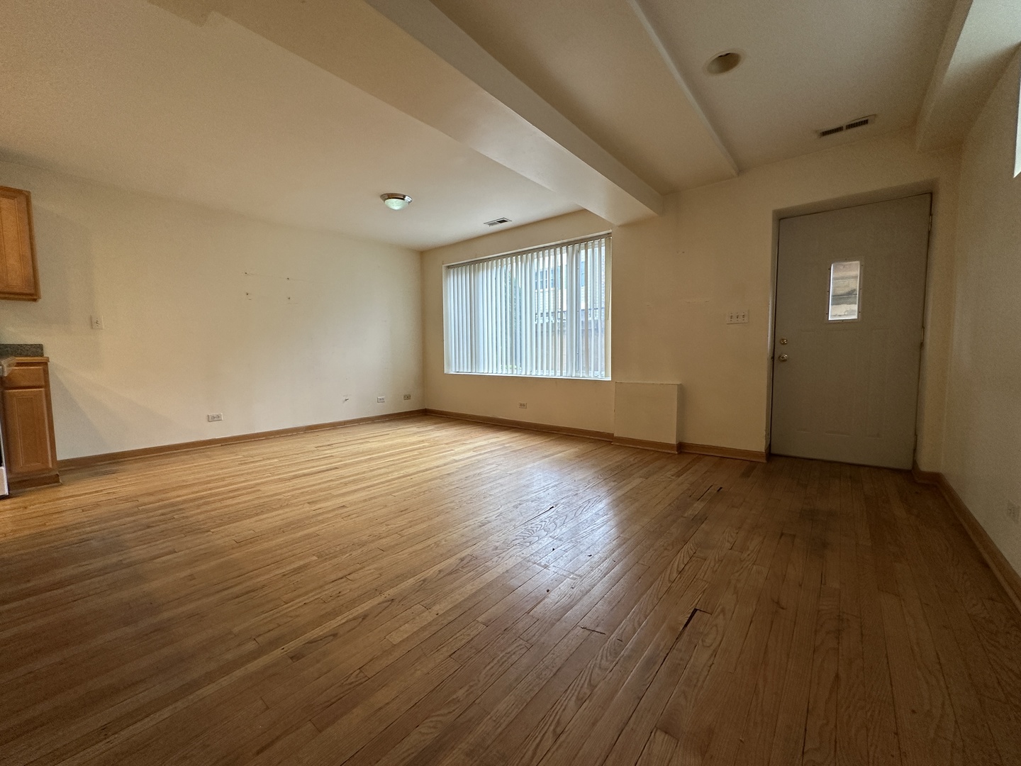 825 N May Street Unit: 1