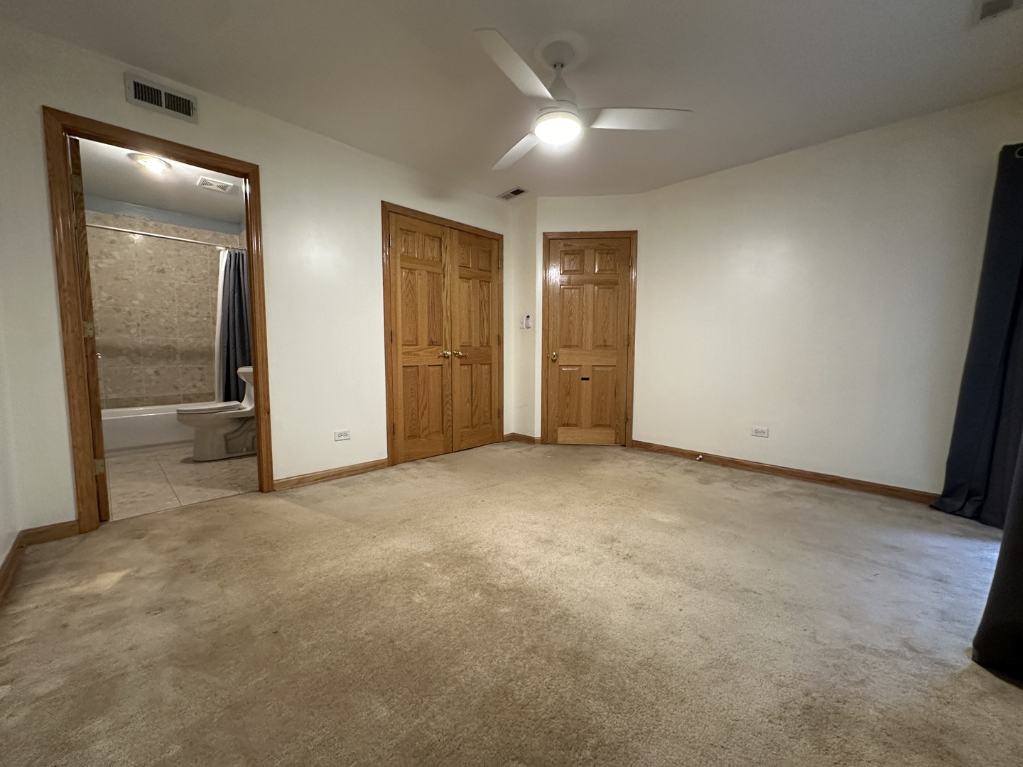 825 N May Street Unit: 1