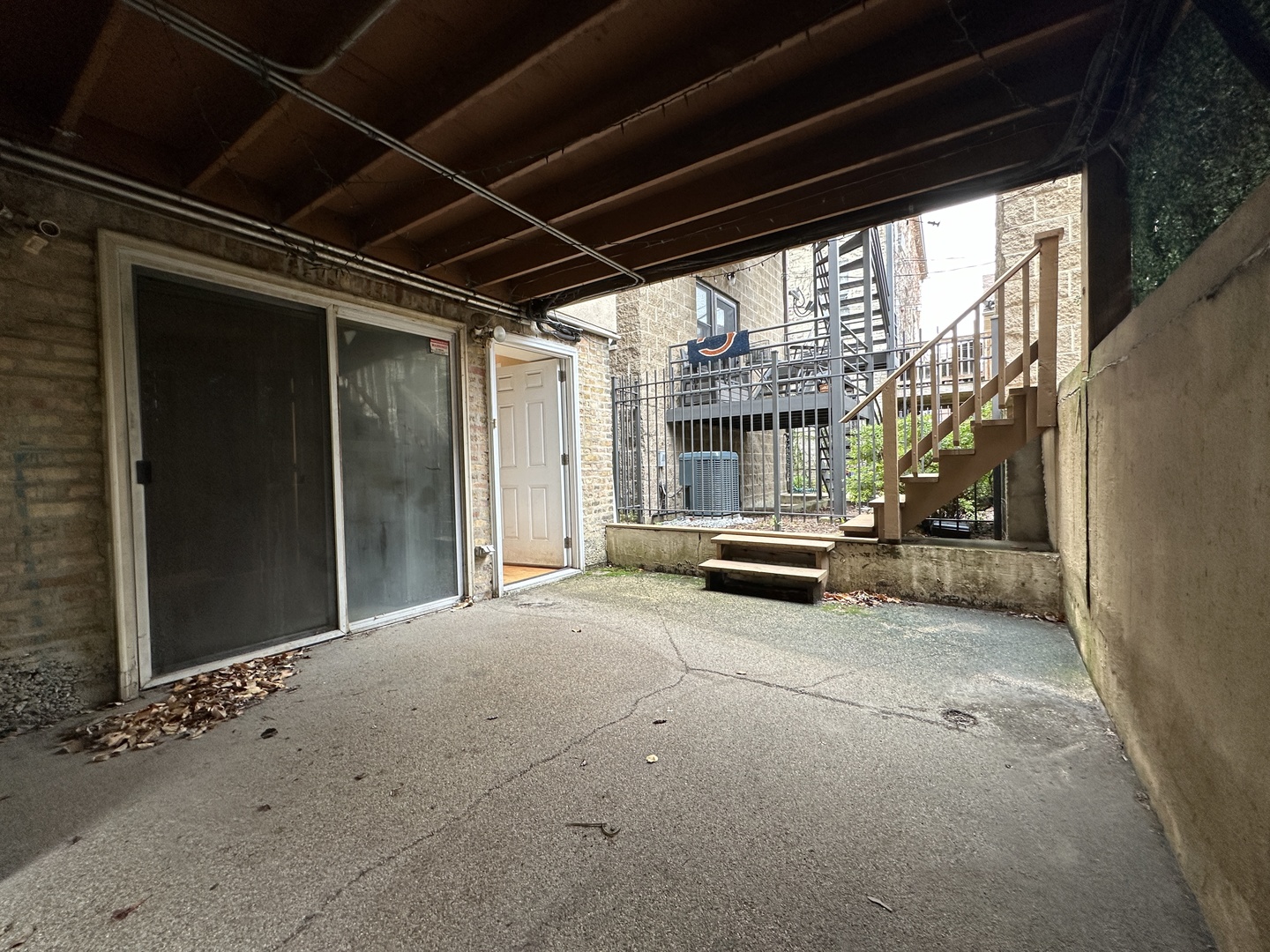 825 N May Street Unit: 1