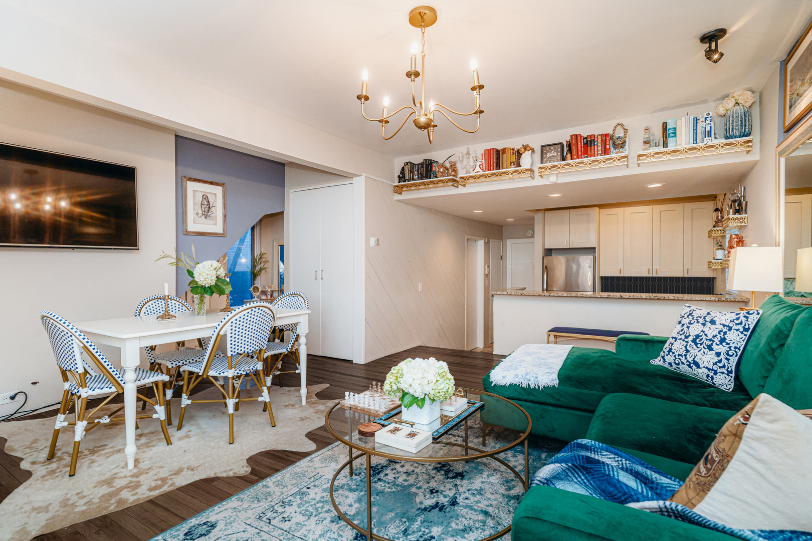 1009 W Wolfram Street Unit: 1E