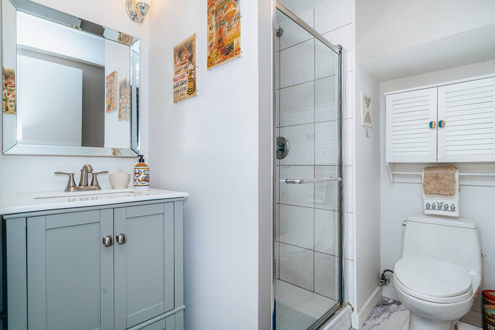 1009 W Wolfram Street Unit: 1E