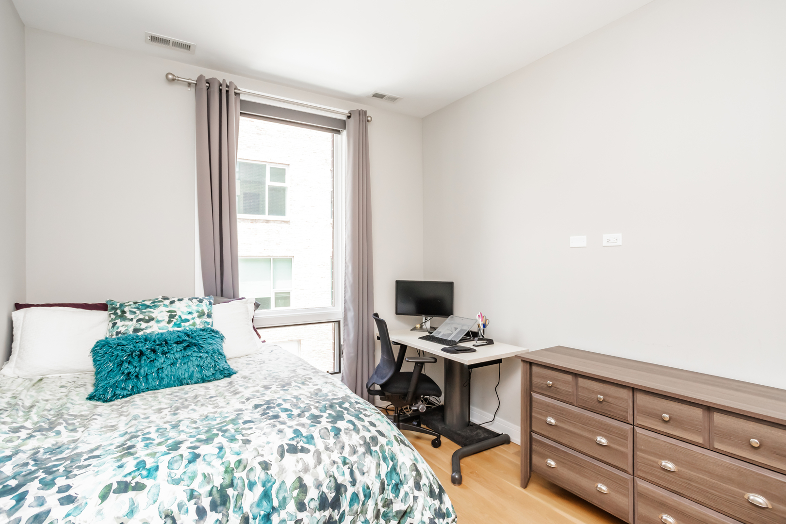 680 N Milwaukee Avenue Unit: 305