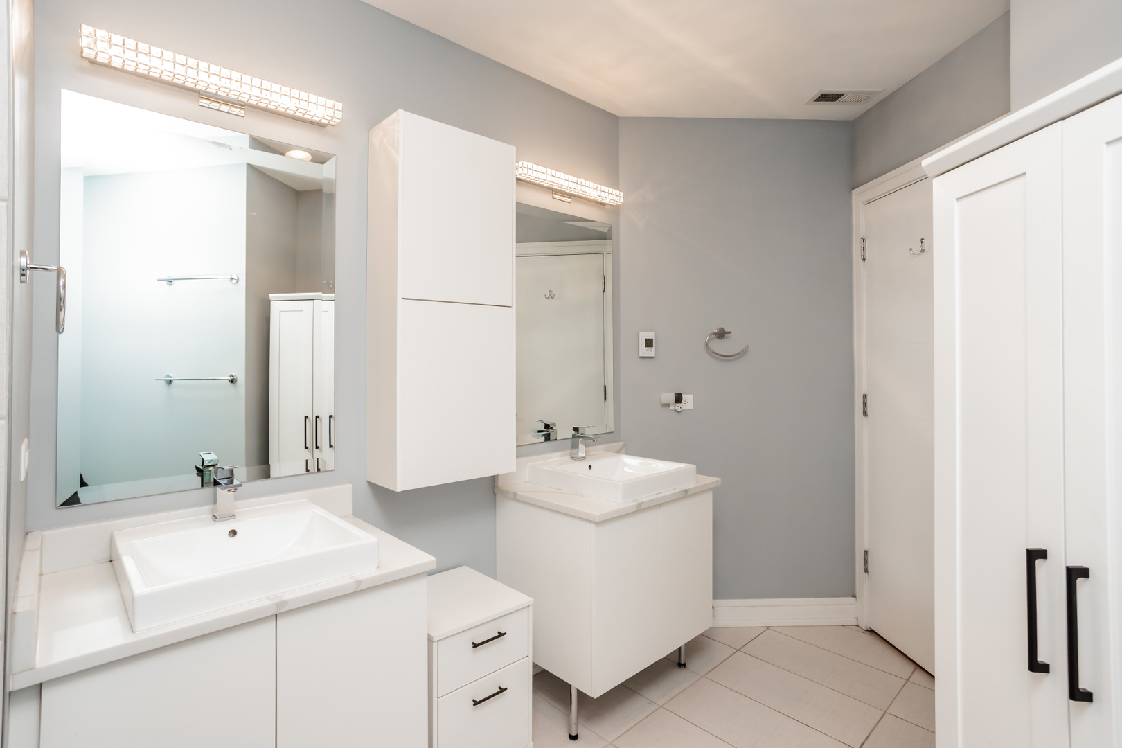 680 N Milwaukee Avenue Unit: 305