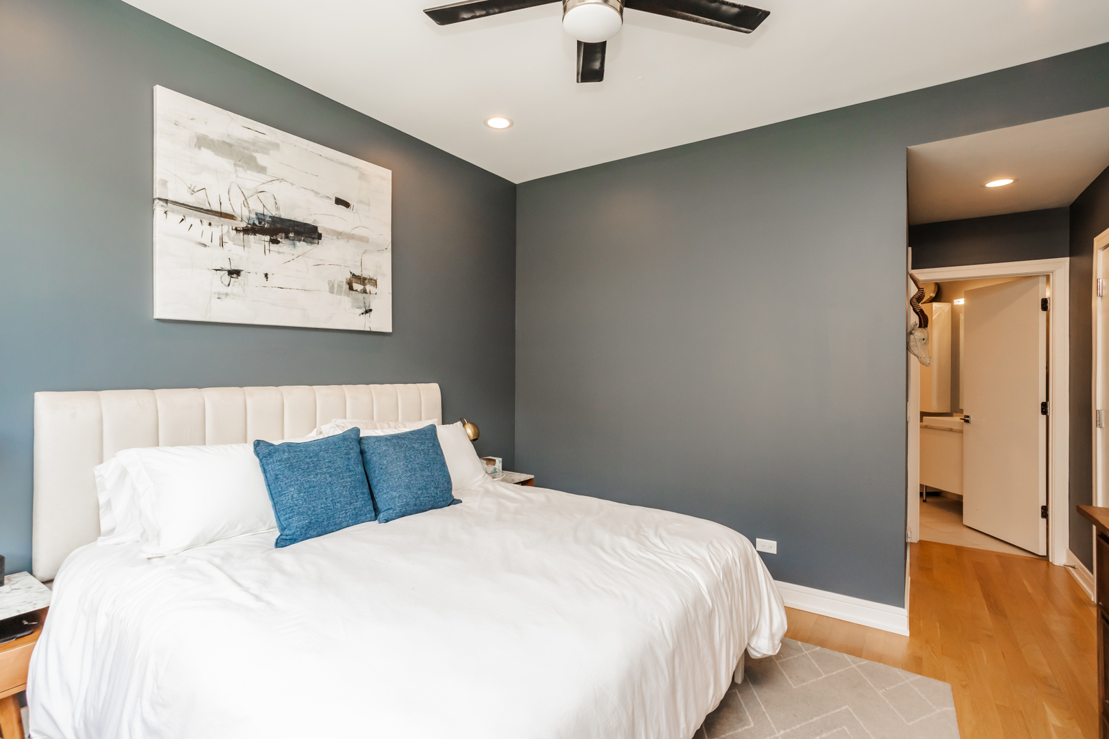 680 N Milwaukee Avenue Unit: 305