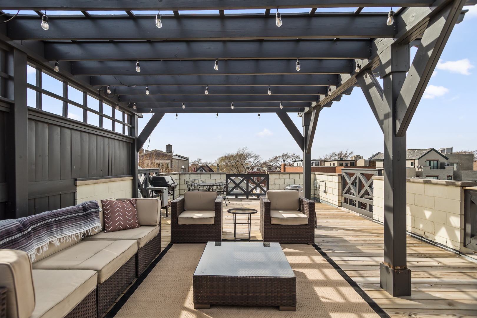 852 N Paulina Street Unit: 3