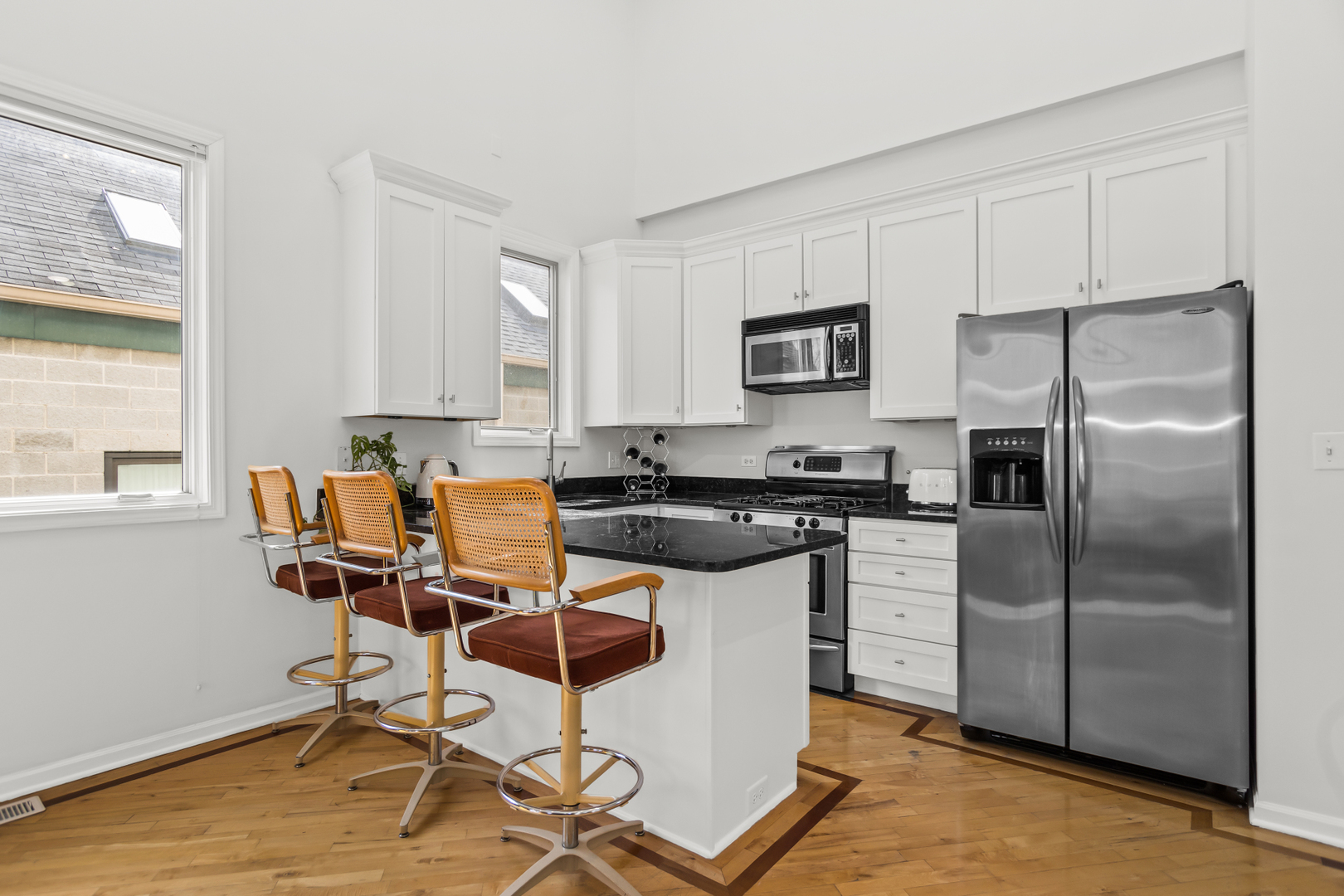 852 N Paulina Street Unit: 3