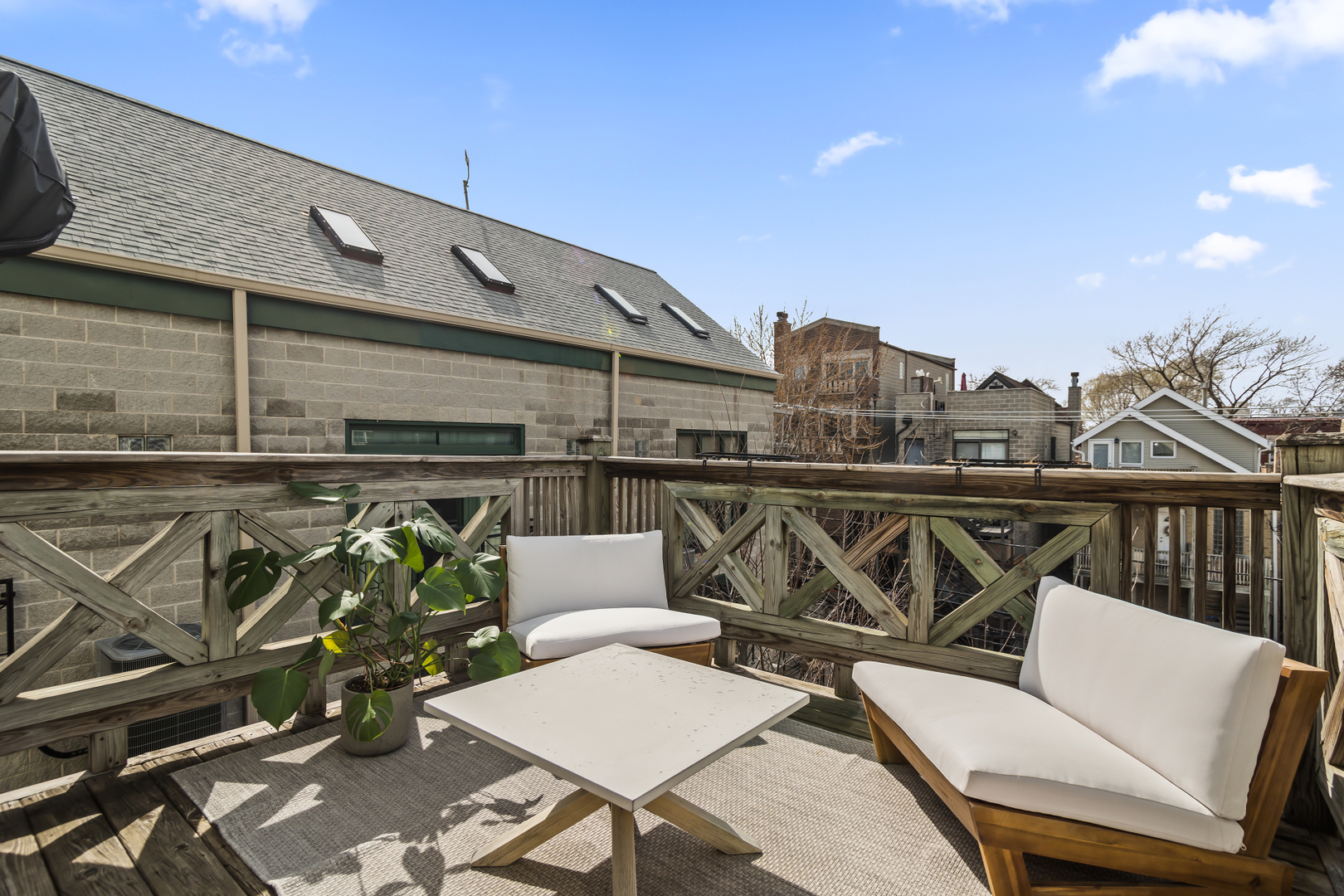 852 N Paulina Street Unit: 3