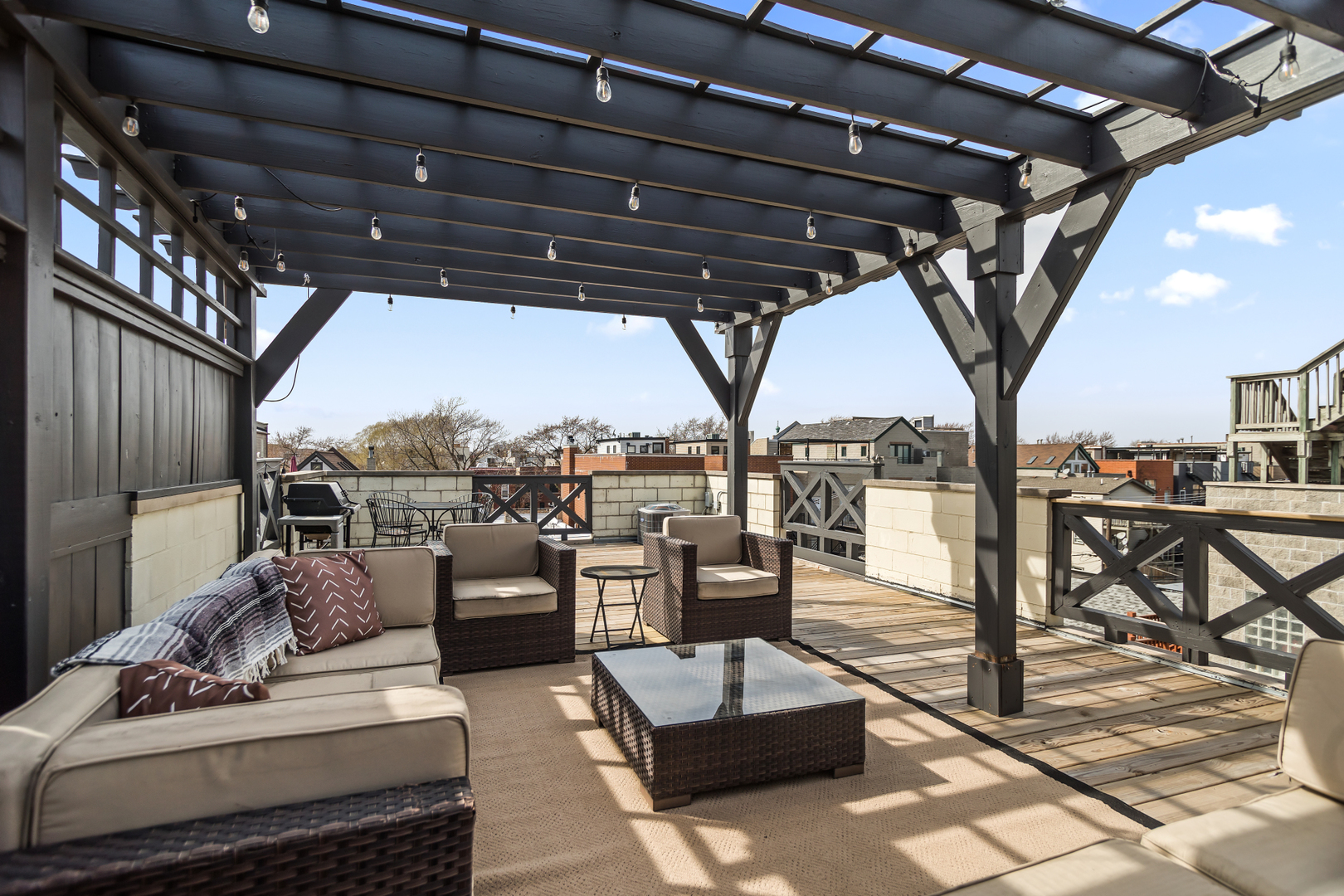 852 N Paulina Street Unit: 3