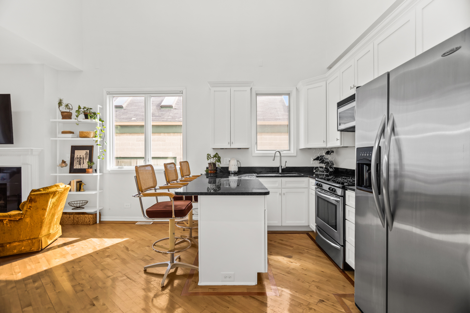 852 N Paulina Street Unit: 3