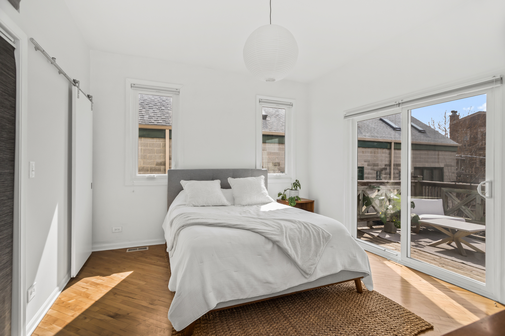 852 N Paulina Street Unit: 3