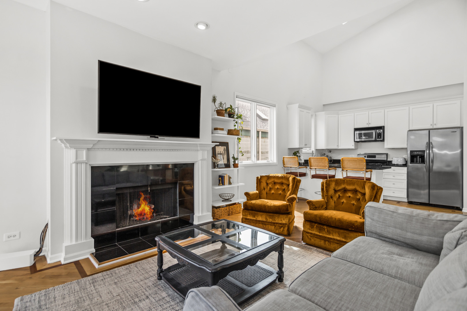 852 N Paulina Street Unit: 3