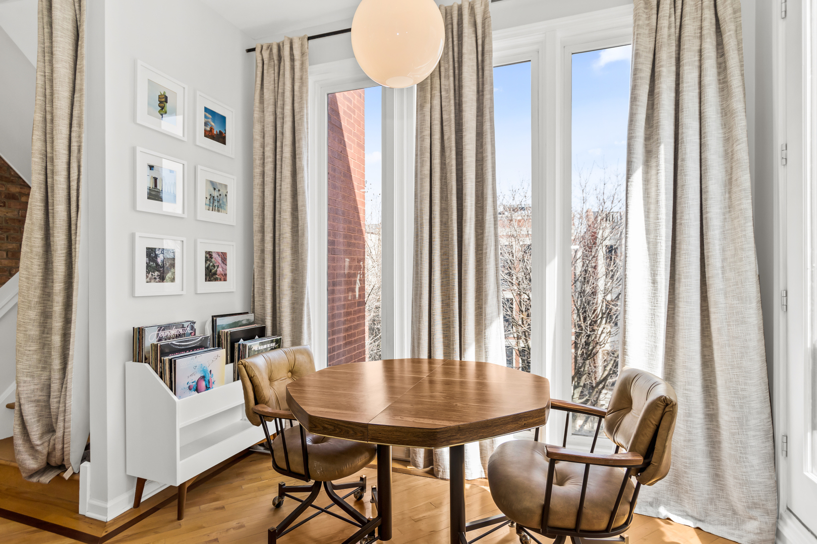 852 N Paulina Street Unit: 3