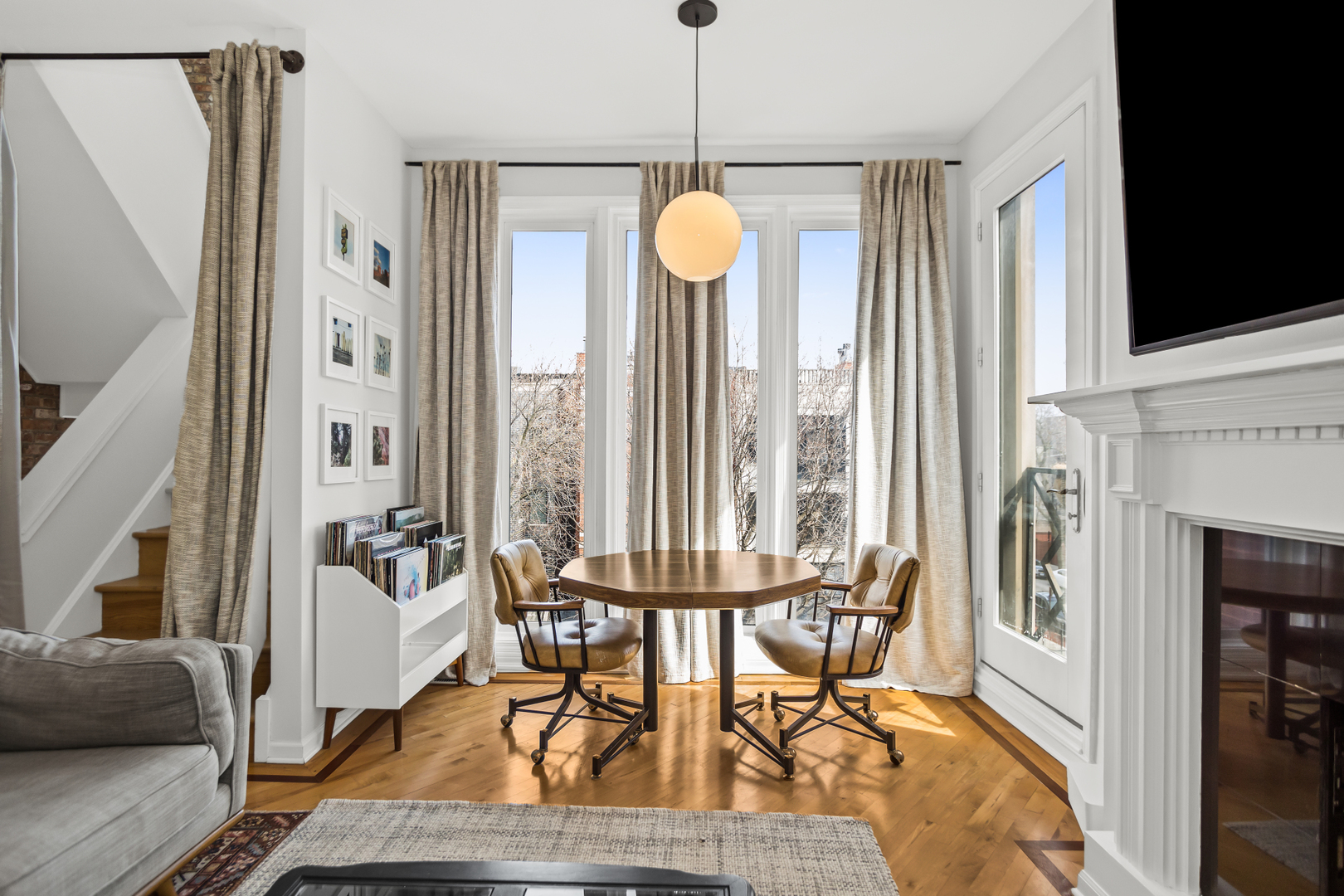 852 N Paulina Street Unit: 3