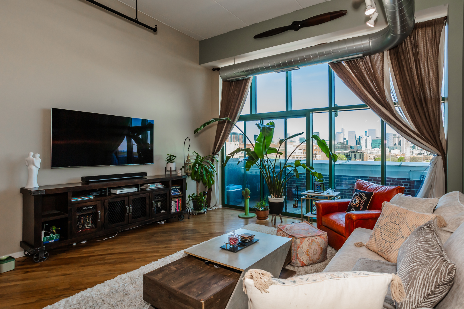 1645 W Ogden Avenue Unit: 709