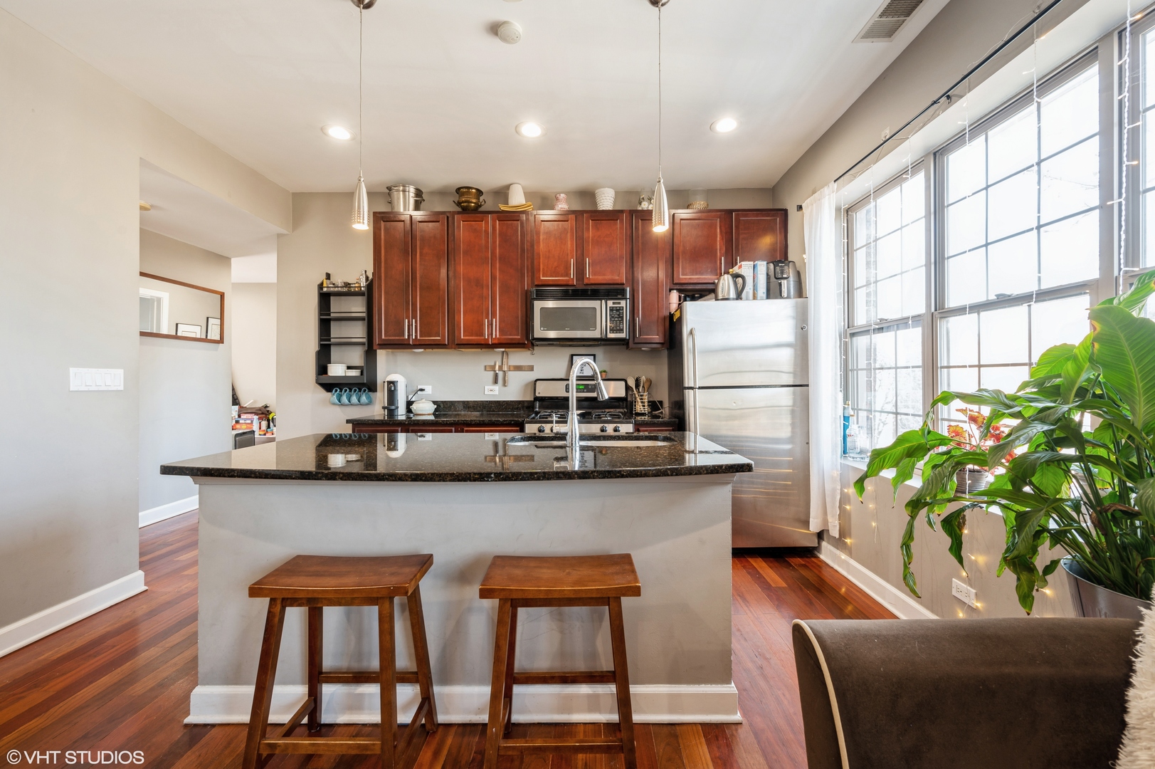 3343 W Sunnyside Avenue Unit: 3C