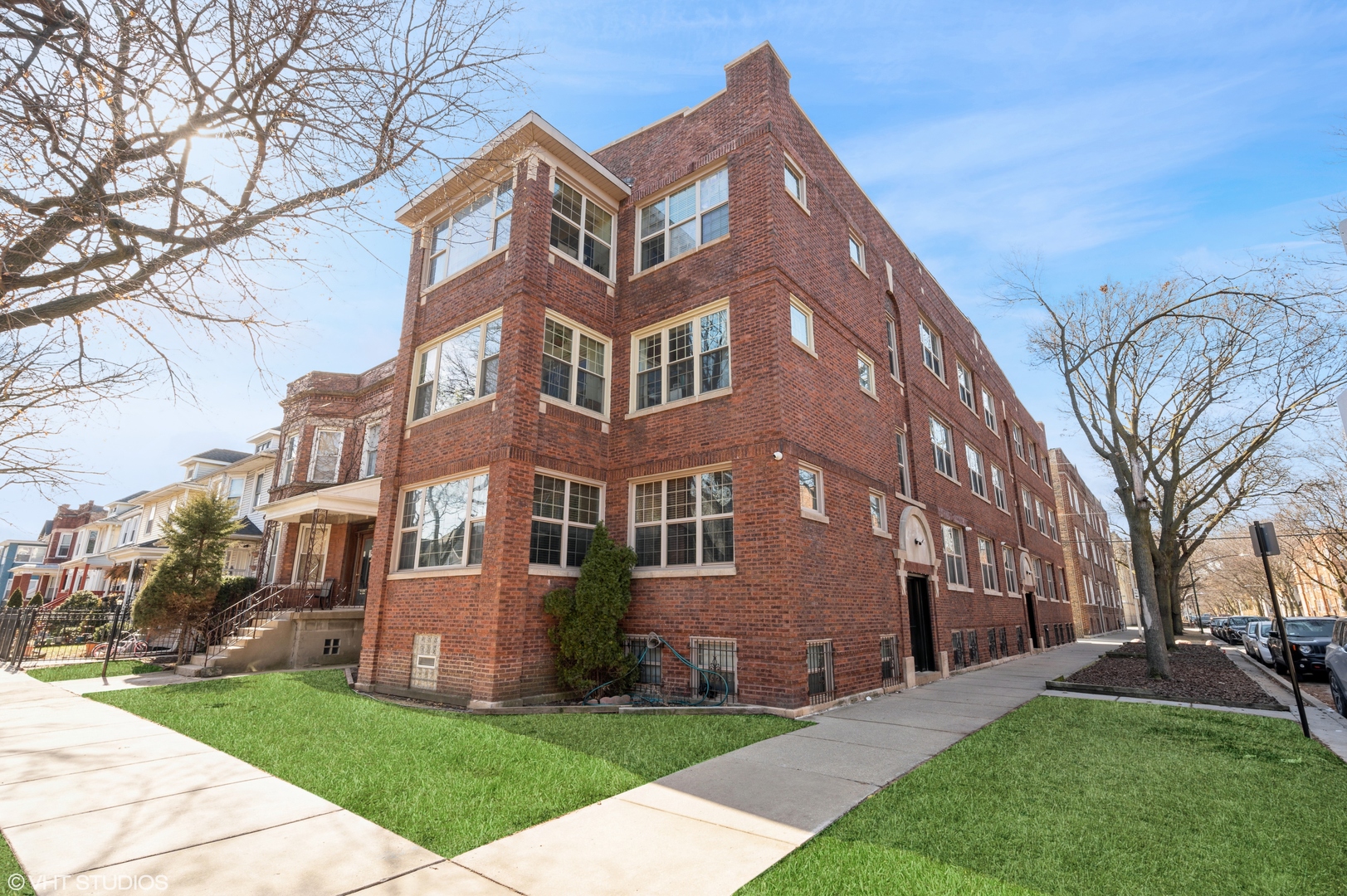 3343 W Sunnyside Avenue Unit: 3C