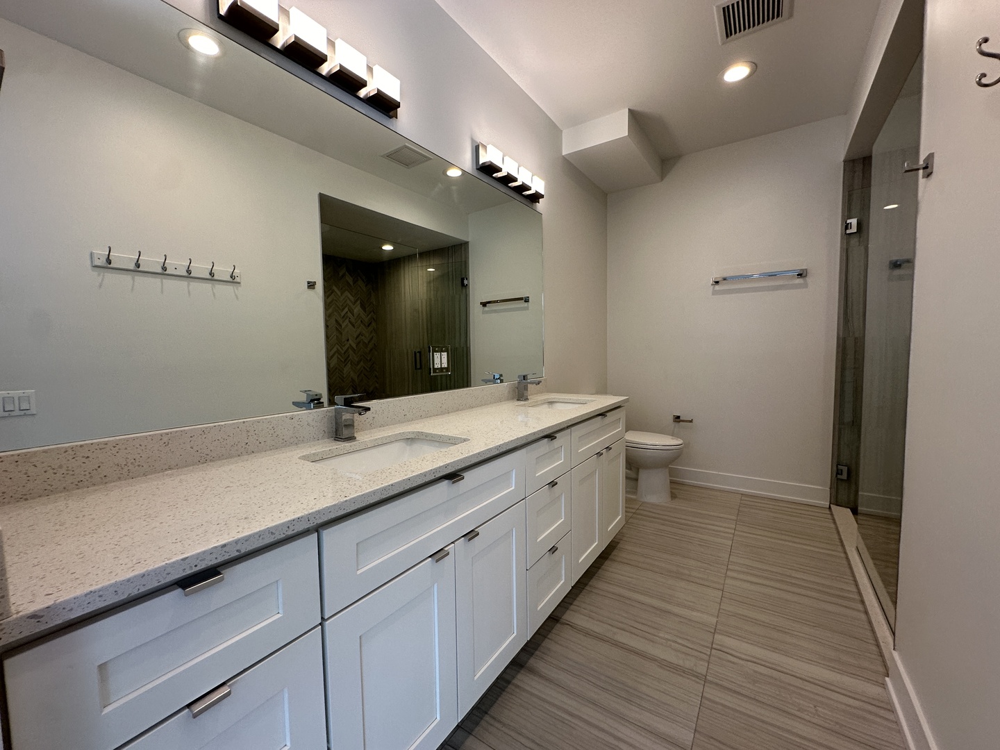 236 S Racine Avenue Unit: 201